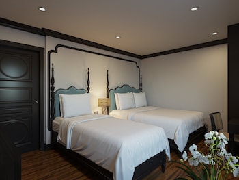 aquarius premium hotel