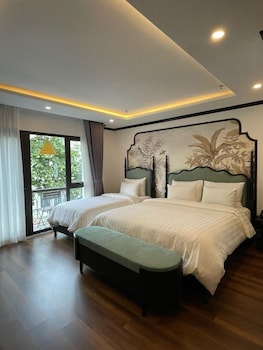 aquarius premium hotel