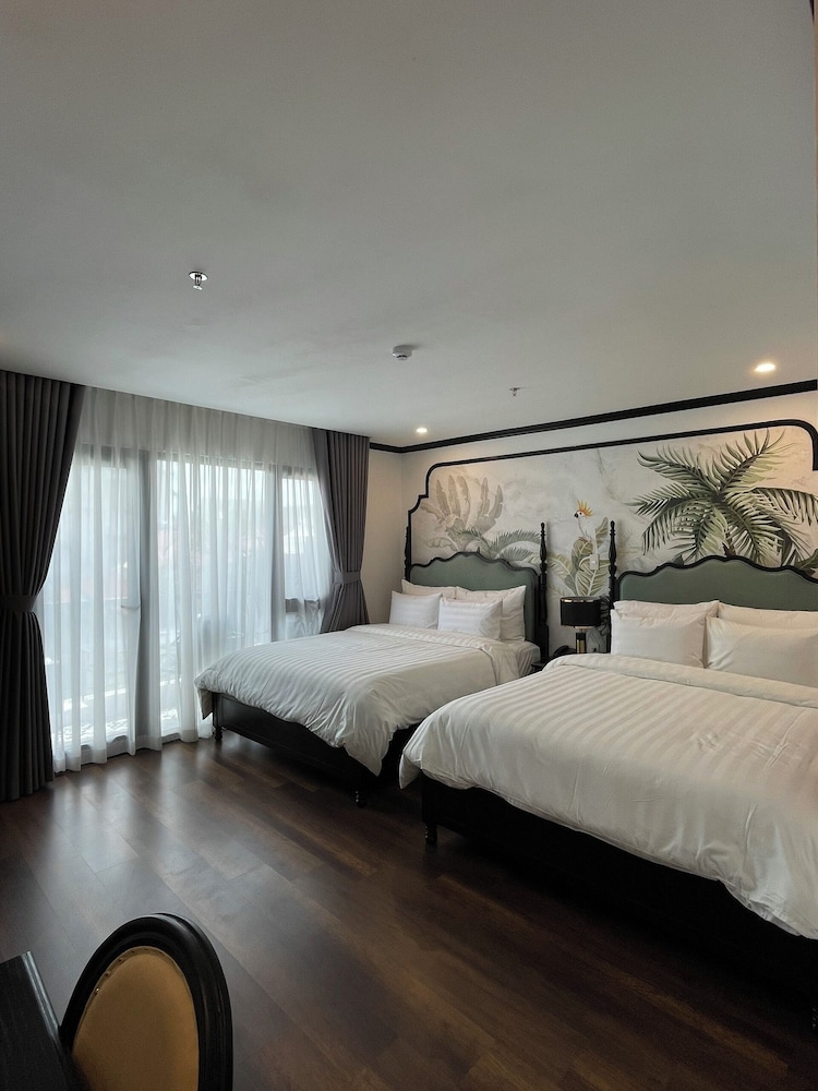 aquarius premium hotel