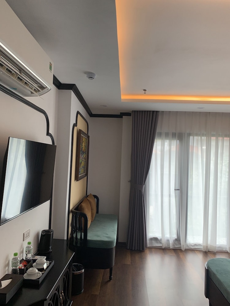 aquarius premium hotel