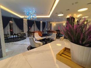 Seven Seas Hotel,,4 star