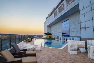 Seven Seas Hotel,,4 star