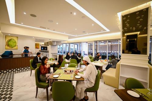 seven seas hotel