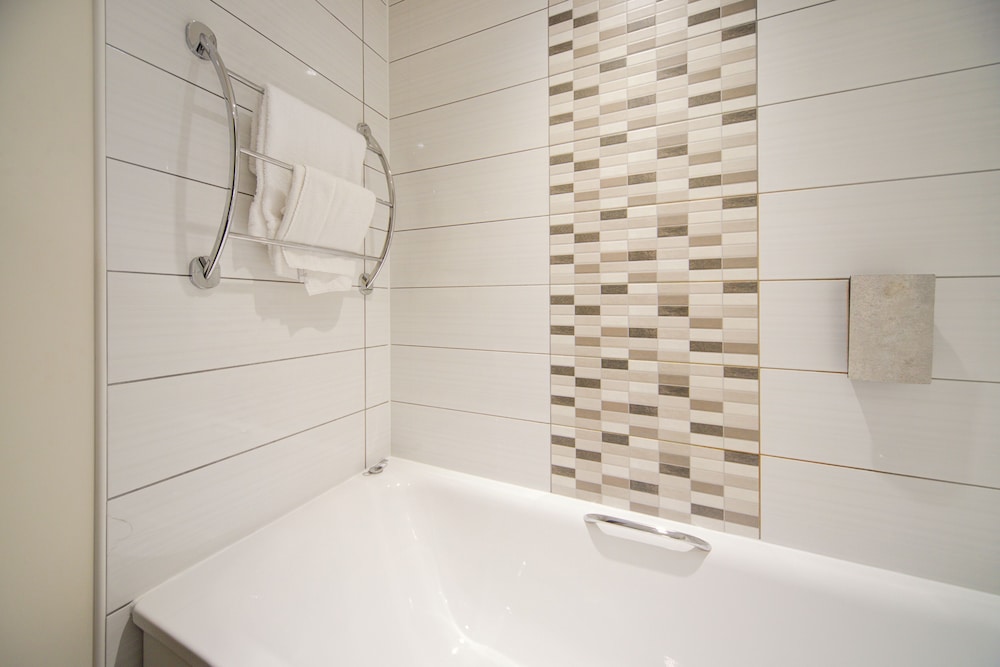 belvilla newport city centre hotel lifestyle