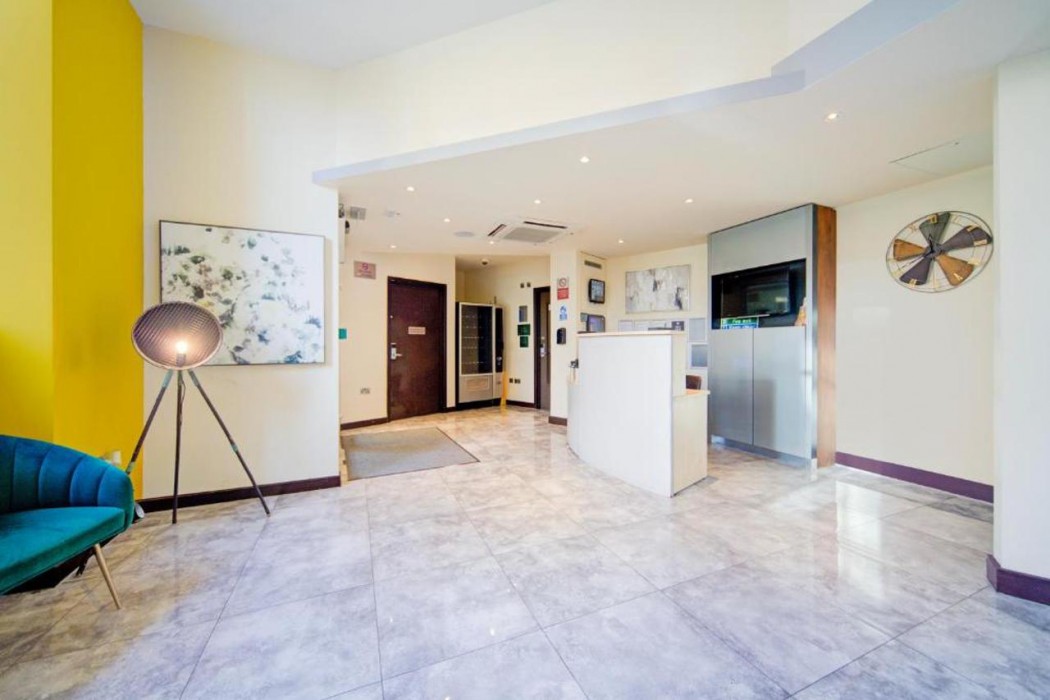 belvilla newport city centre hotel lifestyle