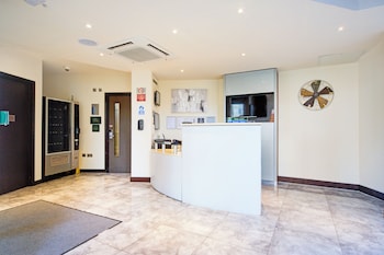 belvilla newport city centre hotel lifestyle