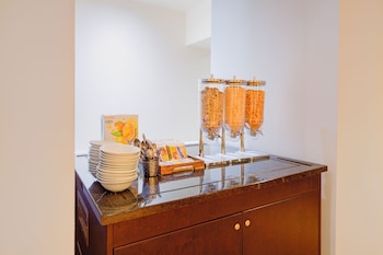 belvilla newport city centre hotel lifestyle