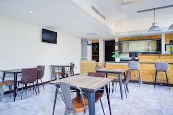 belvilla newport city centre hotel lifestyle