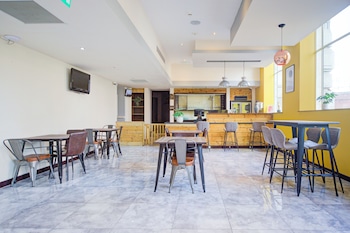 belvilla newport city centre hotel lifestyle