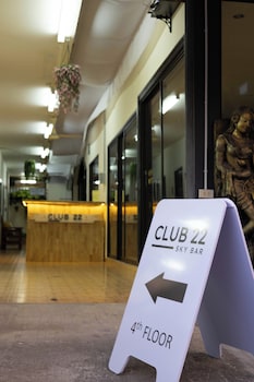 club 22 kamala suites