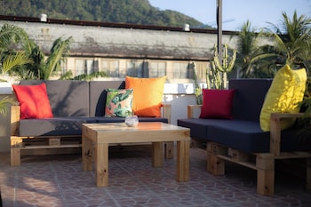 club 22 kamala suites