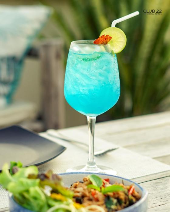 club 22 kamala suites