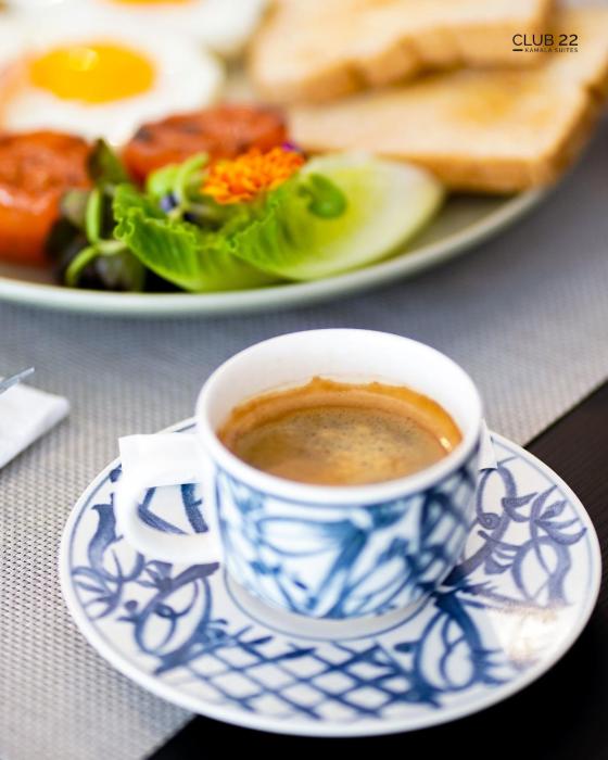 club 22 kamala suites