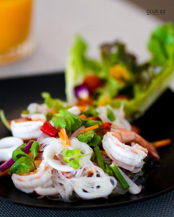 club 22 kamala suites