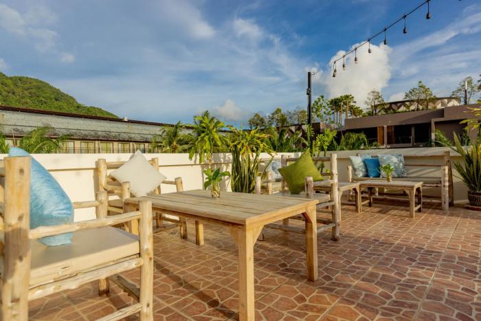 club 22 kamala suites