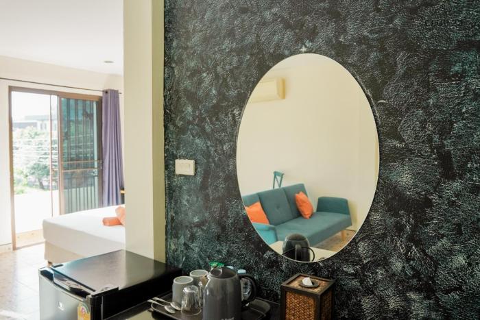 club 22 kamala suites