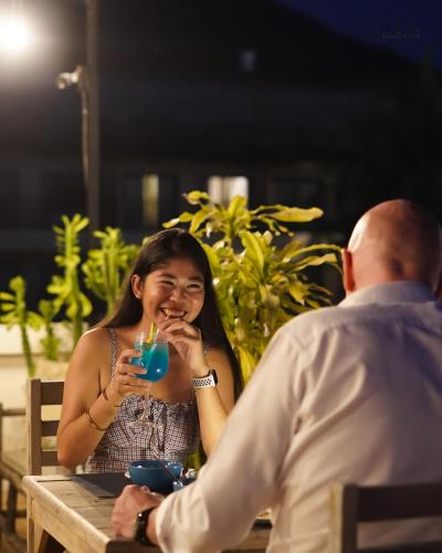 club 22 kamala suites