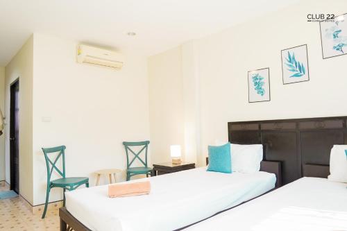 club 22 kamala suites