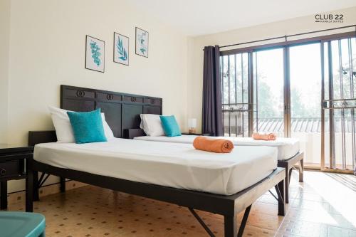 club 22 kamala suites