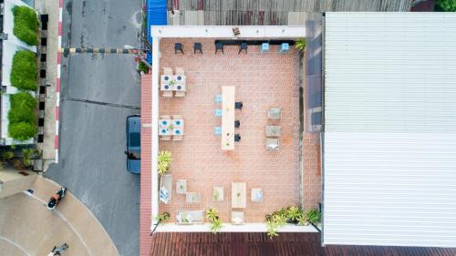 club 22 kamala suites