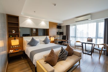 one euphoria luxe hotel