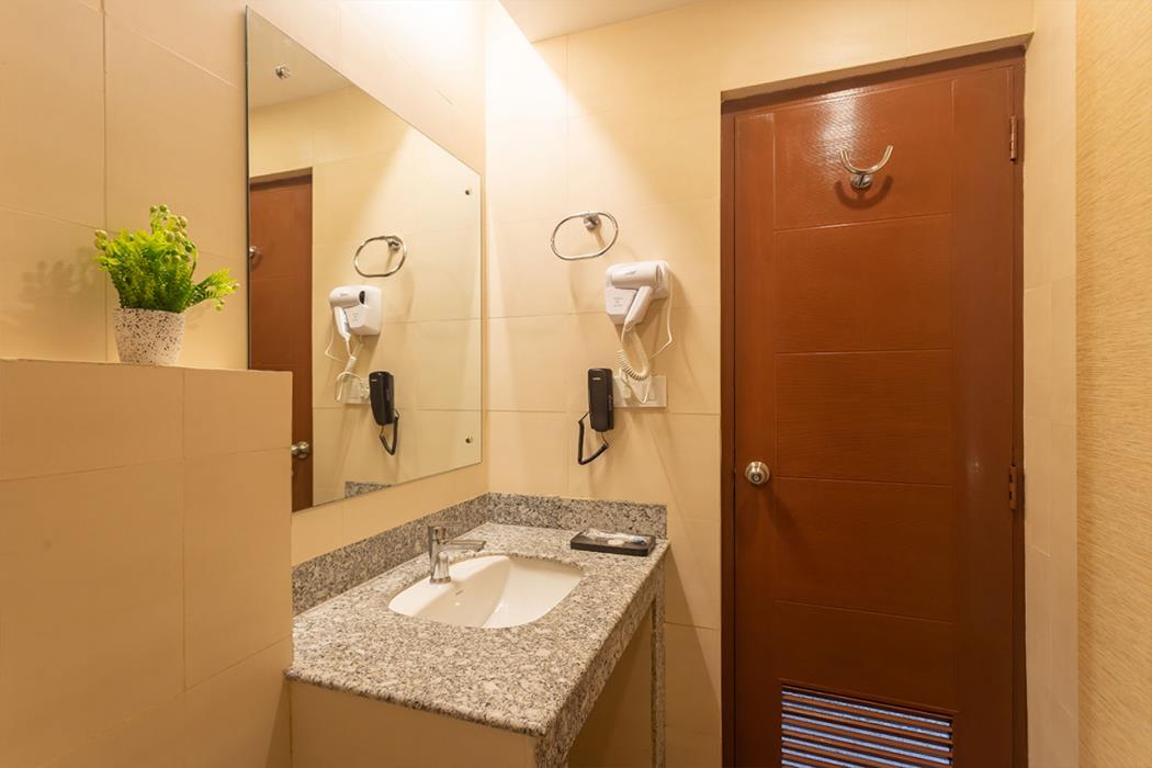hotel crystal pashupati
