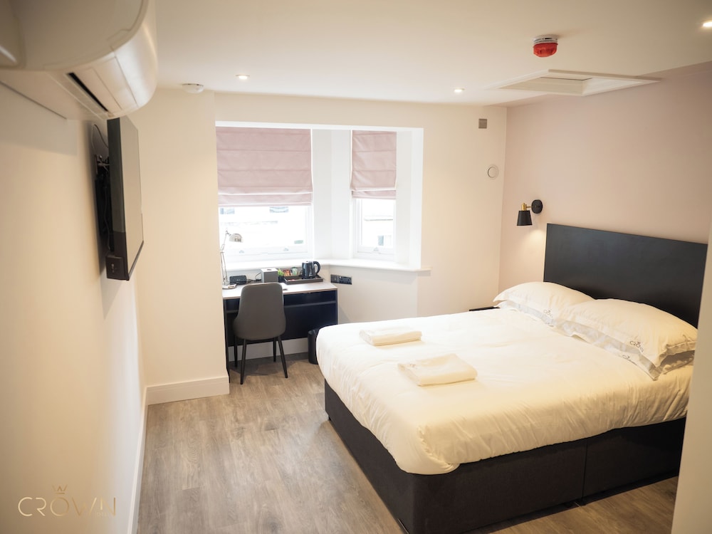 crown hotel