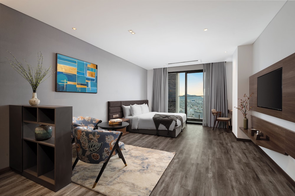 centre point danang hotel and residence