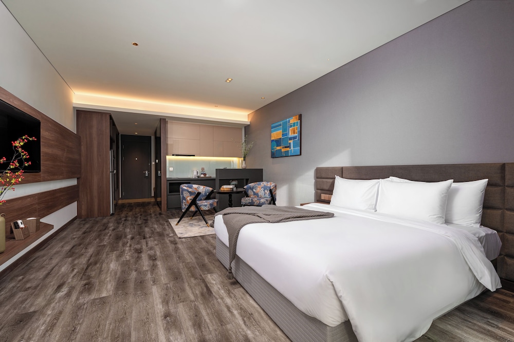 centre point danang hotel and residence