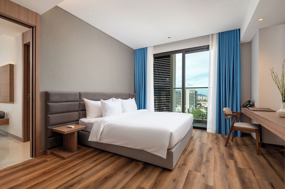 centre point danang hotel and residence