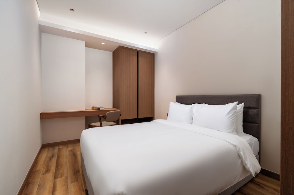 centre point danang hotel and residence
