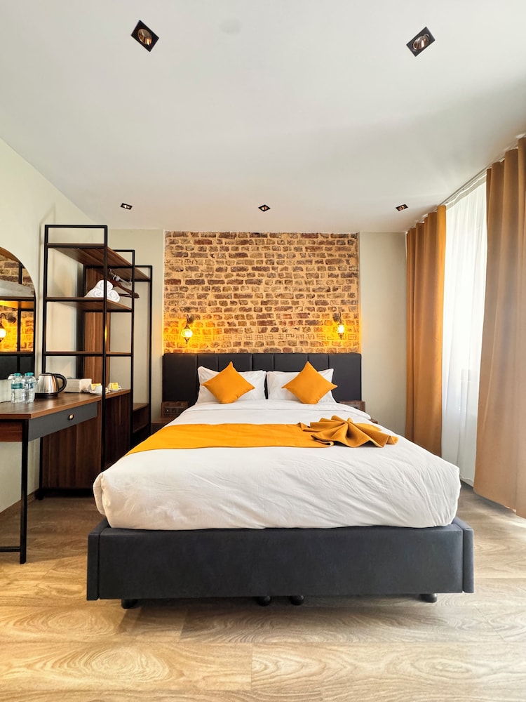 galata calm tale hotel