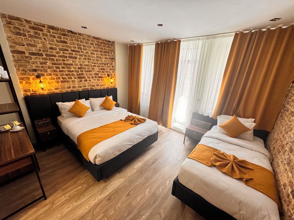 galata calm tale hotel