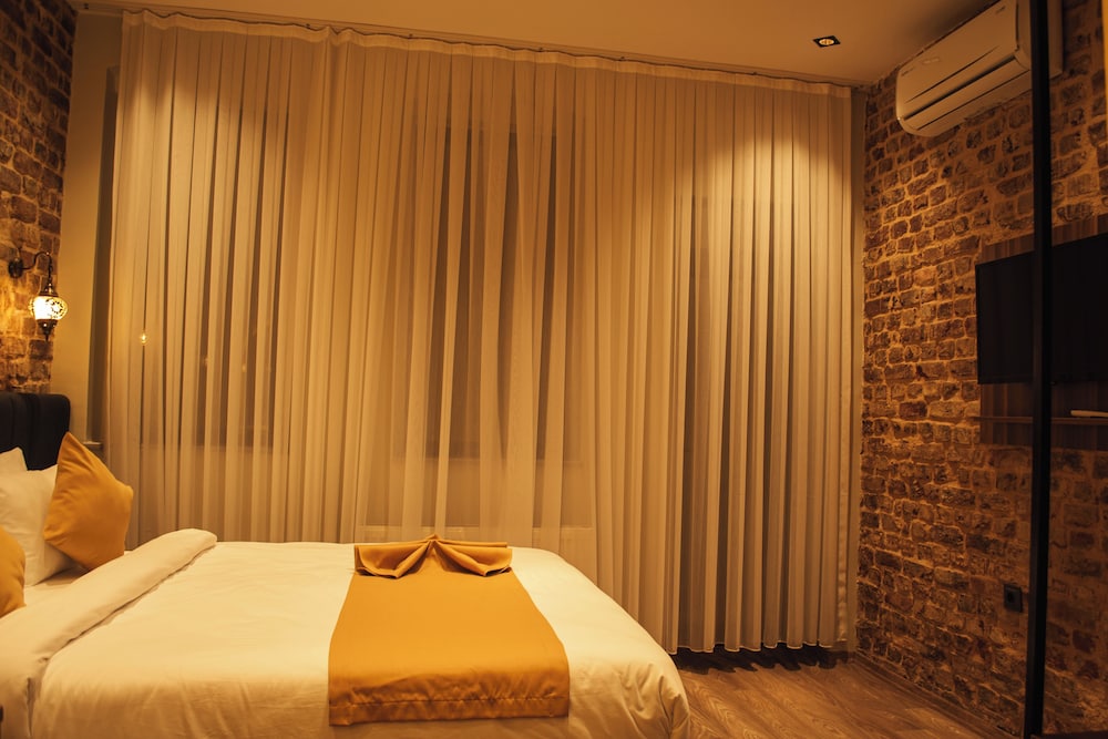 galata calm tale hotel