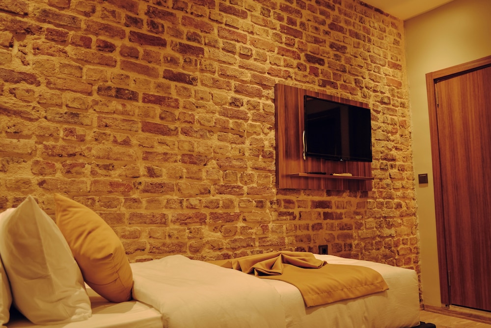 galata calm tale hotel