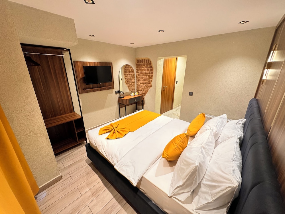 galata calm tale hotel