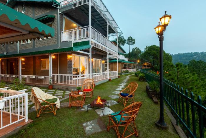 elivaas 3 bhk with garden andscenic views alpenglow