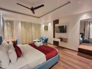 Hotel 7 Days Inn,,3 star