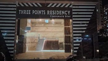 three points residency