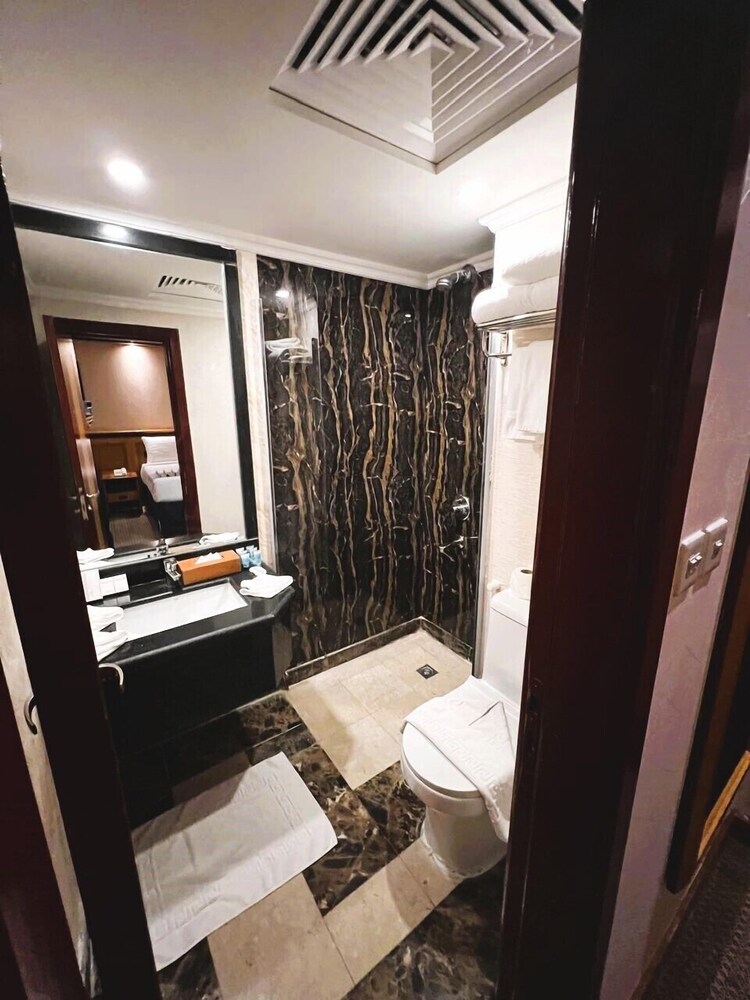 maysan al maqam hotel