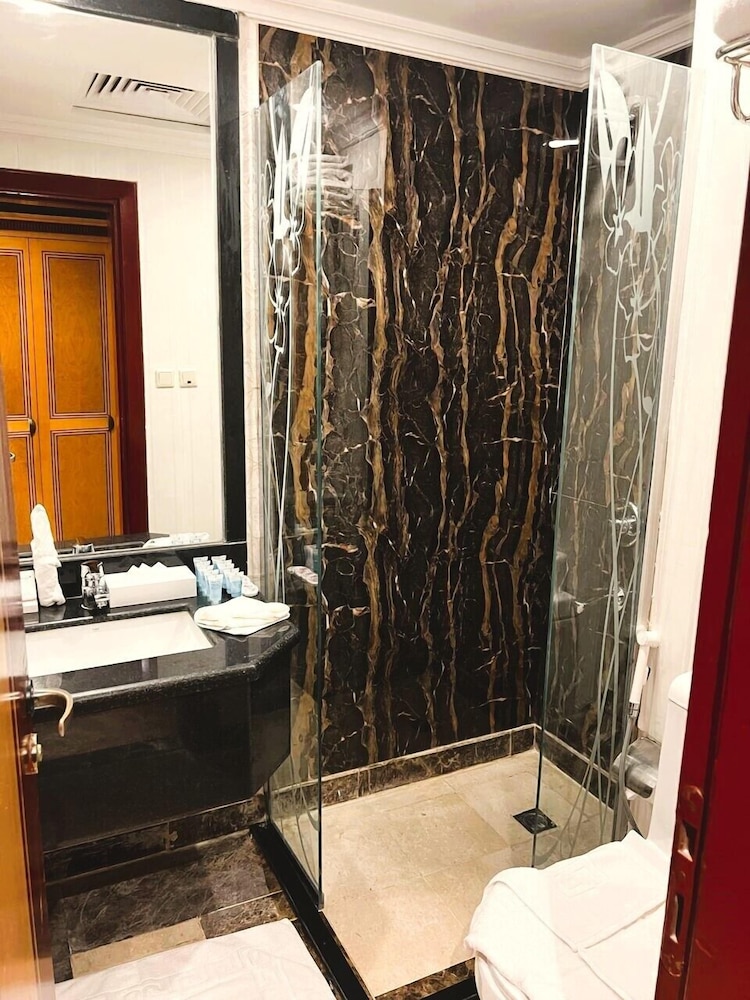 maysan al maqam hotel