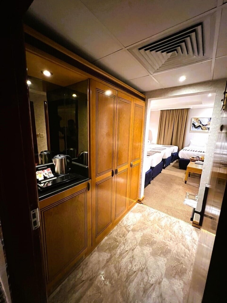 maysan al maqam hotel