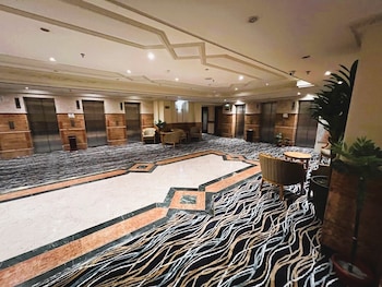 maysan al maqam hotel