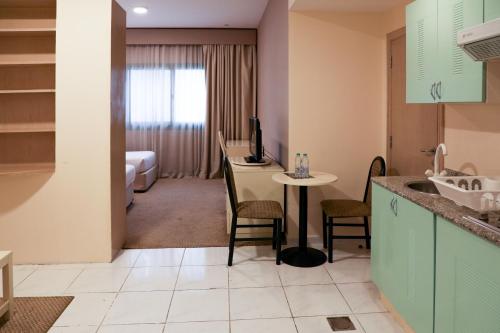 wescott pearl hotel apartments