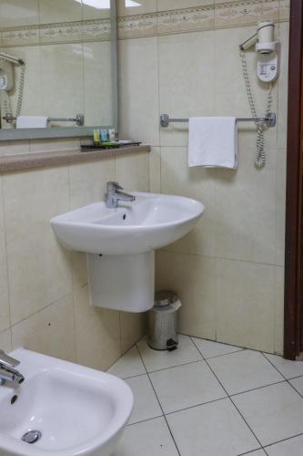wescott pearl hotel apartments