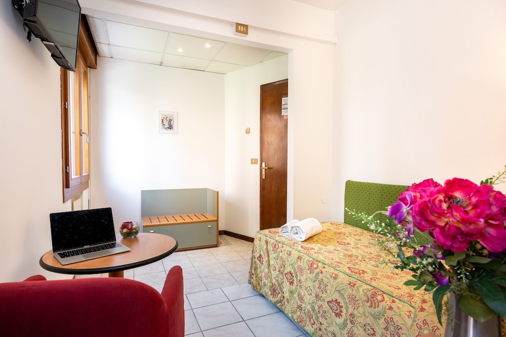camelia rooms venice guesthouse