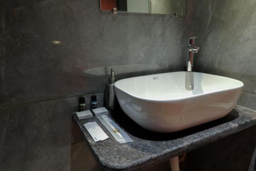 hotel aishwarya