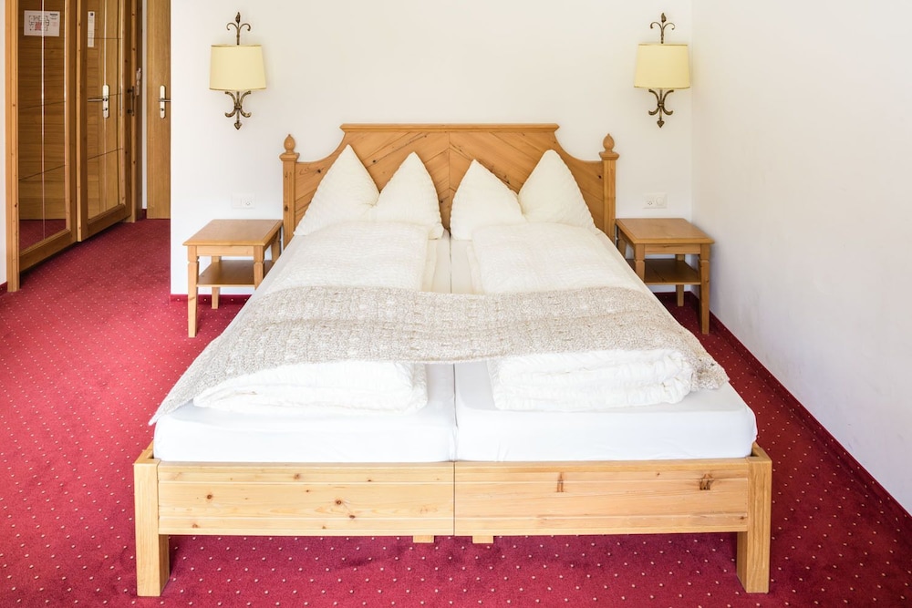 hotel mountain paradise