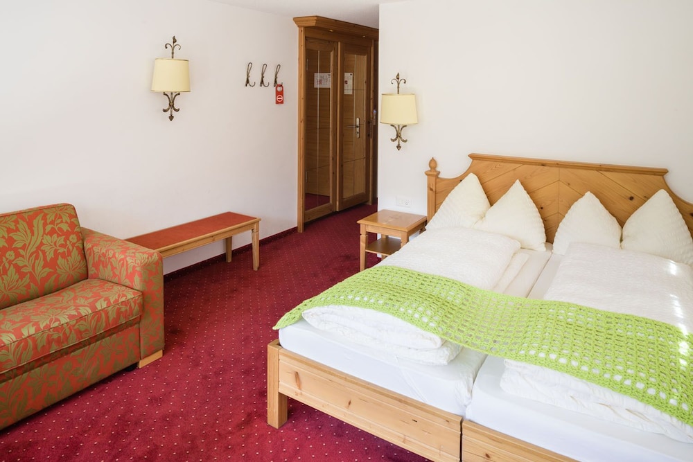 hotel mountain paradise