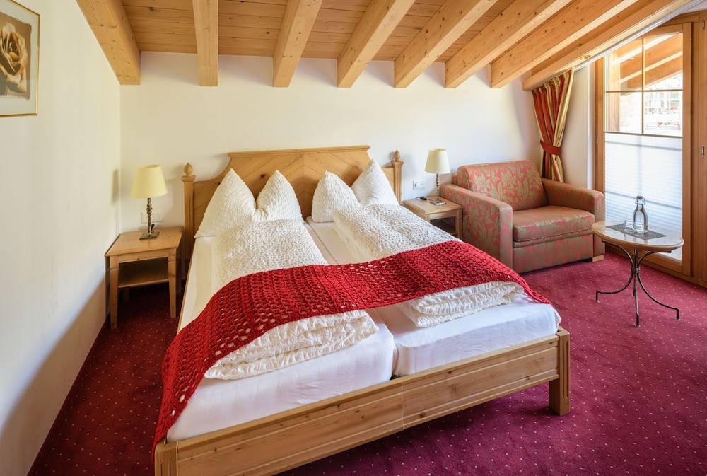 hotel mountain paradise